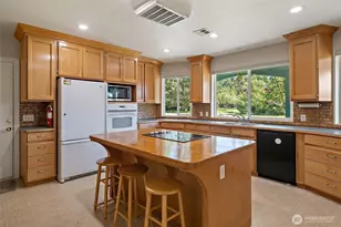 61 Cricket Ln, Sequim, WA 98382 - Photo 13