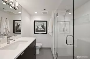 121 Vine St, Seattle, WA 98121 - Photo 17