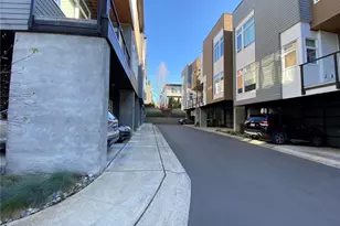 213 4th Ct S, Kirkland, WA 98033 - Photo 5