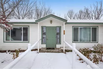 715 Locust Street, Omak, WA 98841 - Photo 5