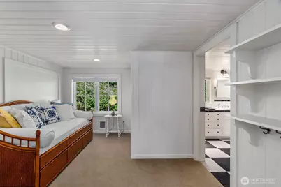 303 39th Ave NE, Olympia, WA 98506 - Photo 33