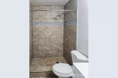 12103 221st Avenue Ct E, Bonney Lake, WA 98390 - Photo 15