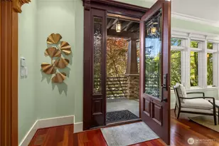 1423 37th Ave, Seattle, WA 98122 - Photo 3