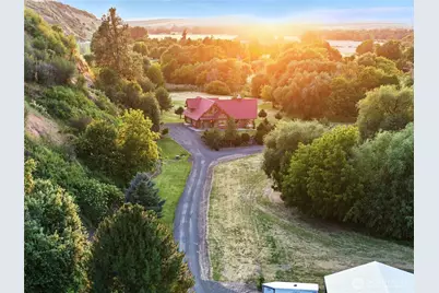 1025 Orchard Street, Waitsburg, WA 99361 - Photo 3