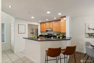 4330 W Lake Sammamish Pkwy SE, Issaquah, WA 98027 - Photo 9