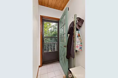 662 E Stadium Beach Road E, Grapeview, WA 98546 - Photo 15