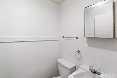 10423 13th Avenue Ct S, Tacoma, WA 98444 - Photo 11