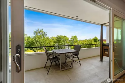 2565 Dexter Avenue N #103, Seattle, WA 98109 - Photo 25