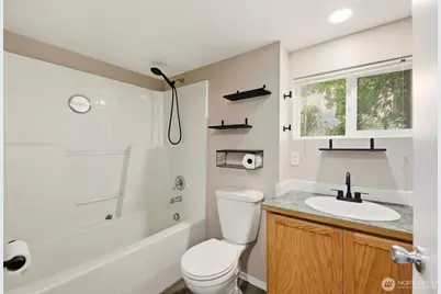1726 Baker Avenue, Everett, WA 98201 - Photo 27