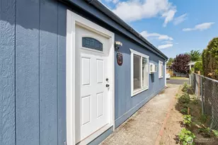 725 37th St SE, Auburn, WA 98002 - Photo 3