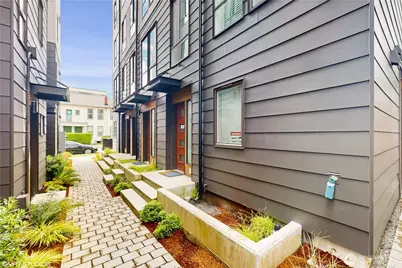 1300 E Remington Court #A, Seattle, WA 98122 - Photo 3