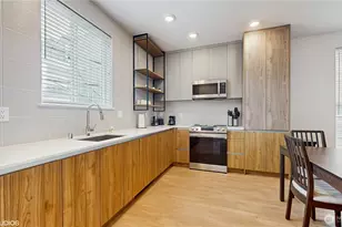 1300 E Remington Ct, Seattle, WA 98122 - Photo 11