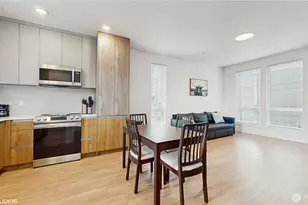 1300 E Remington Ct, Seattle, WA 98122 - Photo 9