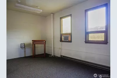 1300 Foster Avenue, Bridgeport, WA 98813 - Photo 7