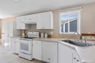 201 W Oakview Ave, Centralia, WA 98531 - Photo 11