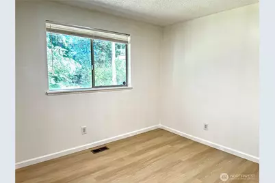 12602 Military Road E, Puyallup, WA 98374 - Photo 9