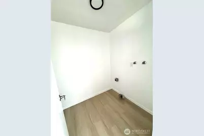 12602 Military Road E, Puyallup, WA 98374 - Photo 13