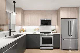 222 D 10th Ave E, Seattle, WA 98102 - Photo 7