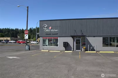 711 Vandercook Way #102, Longview, WA 98632 - Photo 1