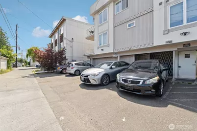 5624 Roosevelt Way NE #202, Seattle, WA 98105 - Photo 19