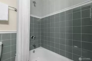 405 Prospect St, Seattle, WA 98109 - Photo 33