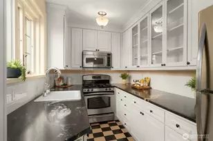 405 Prospect St, Seattle, WA 98109 - Photo 15