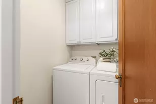 405 Prospect St, Seattle, WA 98109 - Photo 27