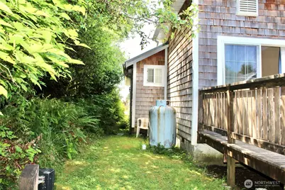 100 N 1st Street, Pacific Beach, WA 98571 - Photo 29