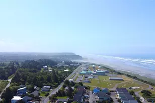 102 N 1st St, Pacific Beach, WA 98571 - Photo 31