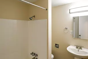 2222 Gilman Dr W, Seattle, WA 98119 - Photo 17