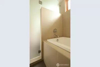 5707 NE 56th Street, Seattle, WA 98105 - Photo 11