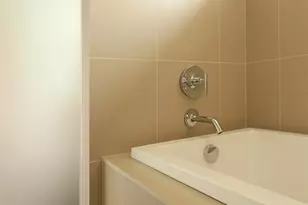 5707 NE 56th St, Seattle, WA 98105 - Photo 11