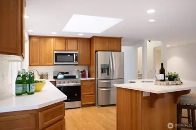 10761 Bill Point Crest NE, Bainbridge Island, WA 98110 - Photo 9