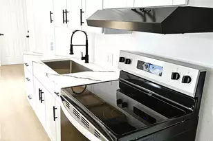 10302 Lakeview Ave SW, Lakewood, WA 98499 - Photo 11