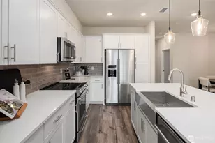 18226 68th Ave NE, Kenmore, WA 98028 - Photo 3