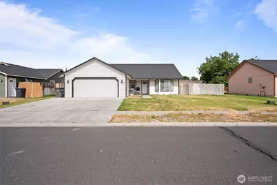 620 N Larkspur, Othello, WA 99344 - Photo 1