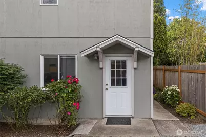 7023 16th Avenue SW, Seattle, WA 98106 - Photo 3