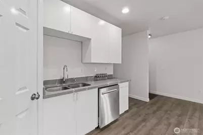 7023 16th Avenue SW, Seattle, WA 98106 - Photo 11