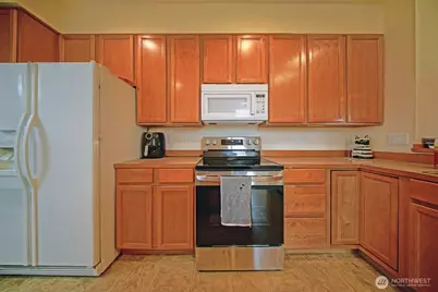 816 Cherry Avenue, Sumner, WA 98390 - Photo 13