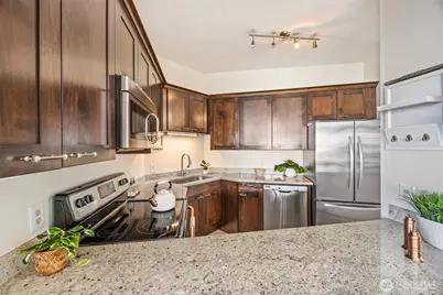 2360 43rd Ave E #404, Seattle, WA 98112 - Photo 7