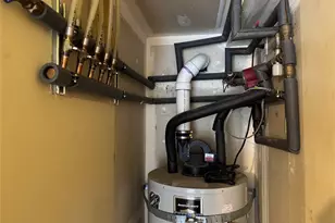 132 N 101st St, Seattle, WA 98133 - Photo 25