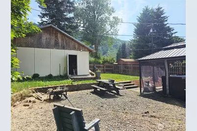 591 Division Avenue, Morton, WA 98356 - Photo 9