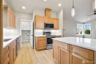 2225 124th St SE, Everett, WA 98208 - Photo 5