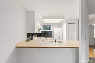 15734 NE 70th Ct, Redmond, WA 98052 - Photo 3