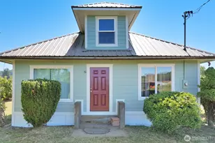 2001 Heckard Rd, Raymond, WA 98577 - Photo 3