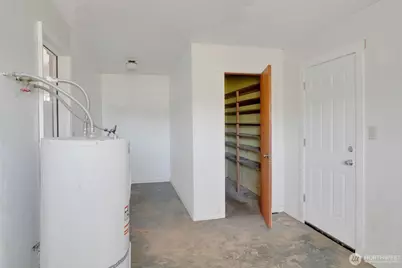 2001 Heckard Road, Raymond, WA 98577 - Photo 17