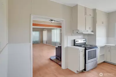 2001 Heckard Road, Raymond, WA 98577 - Photo 19