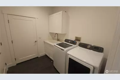 882 Gellor, Port Angeles, WA 98362 - Photo 27