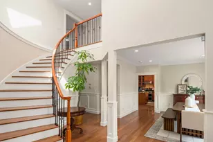 201 240th St SW, Bothell, WA 98021 - Photo 3