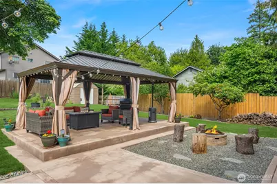 201 240th Street SW, Bothell, WA 98021 - Photo 33